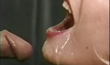 Lesbianas maduras culonas en hilo dental
