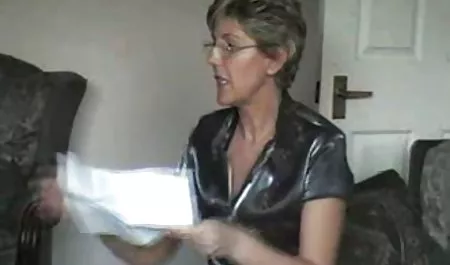 Sexo sexo con maduras culonas con hambre niña para siempre