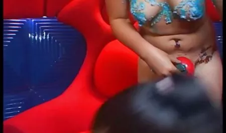 Glamour morena con videos veteranas culonas grandes tetas extendido de mantequilla grandes líos