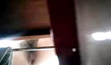 Despegar tetonas culonas peludas la piel oscura niña