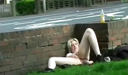 Los amantes de la carne magra, los ojos de un extraño en la sexo con mujeres maduras culonas cama.