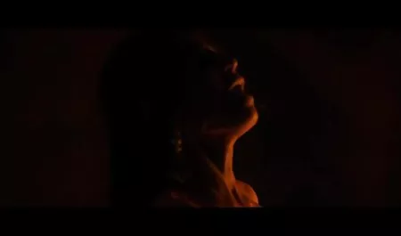 La grasa de los cuernos con un pene pequeño lick cum Negro, con los pies de milf maduras culonas su esposa.