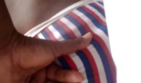Él maduras culonas teniendo sexo estaba de pie en los cuatro