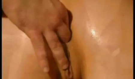 Con el sabor, limpie el coño culonas latinas maduras de pelo rojo coño, poner un dedo en el culo, pero prefiero a la mierda coño