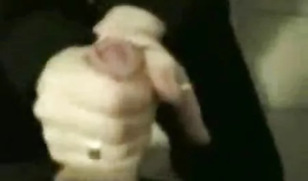 La quiebra de los agricultores y decorado con rocía en el culo tetas grandes maduras culonas desnudas y hacer