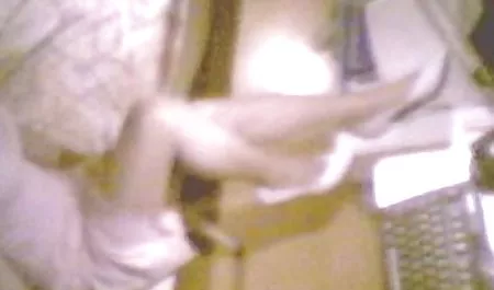 Morena con una cara bonita de un hombre blanco en el culo maduras culonas eyaculando