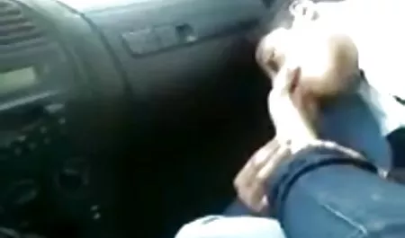 Tire culonas maduras brasileñas de la goma rubia mamada