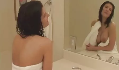 Llevaba un hombre observa como su maduras culonas hd novia masturbándose desnudo juguetes sexuales