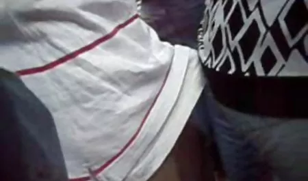 MILF maduras muy caderonas con grandes tetas se Corre de ey hijo