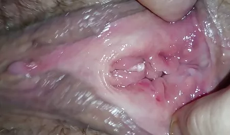 Si usted tiene una grasa chica de grandes tetas y el vientre temblando veteranas culonas desnudas mientras puta
